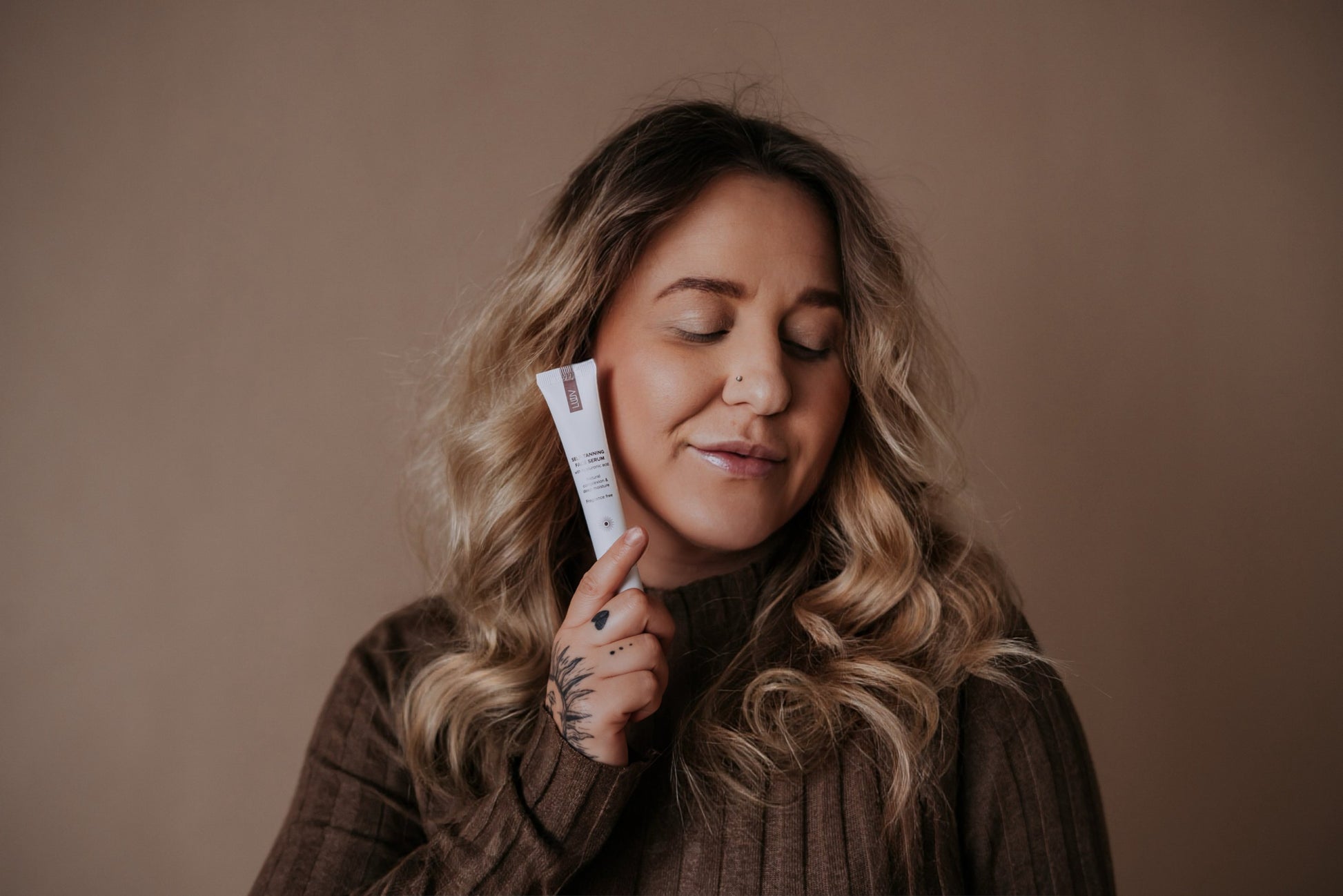 Self-Tanning Face Serum With Hyaluronic Acid, 20ml